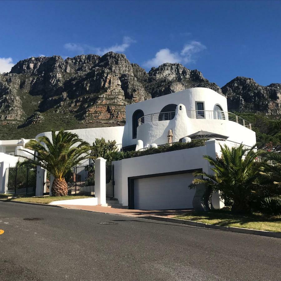 Apartment Four Uitsig Camps Bay